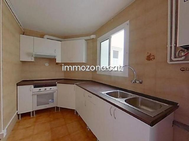 Piso en venta en calle De Pompeu Fabra, Blanes, de 76 m² 2 habitaciones por 165.000