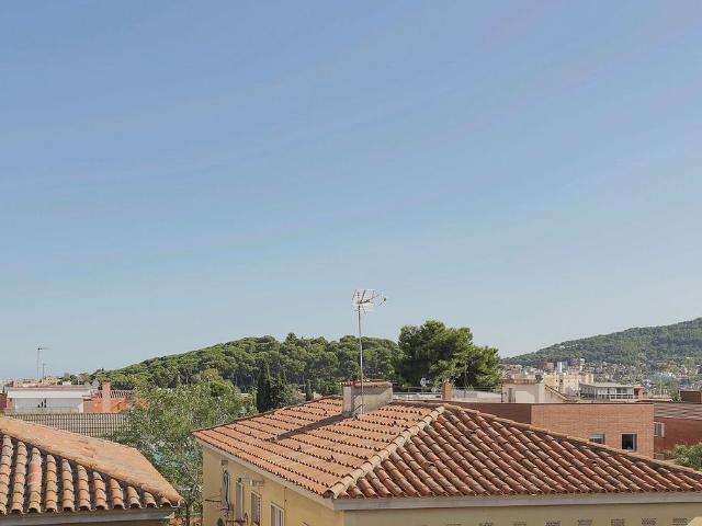 Piso en venta en calle De Porrera, Barcelona, de 83 m² 2 habitaciones por 555.000