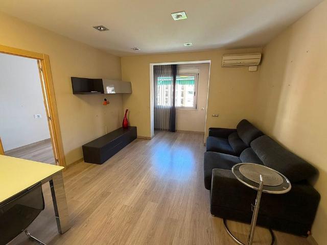 Piso en venta en calle De Provença, Barcelona, de 70 m² 2 habitaciones por 380.000