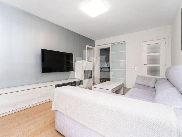 Piso en venta en calle De Quevedo, Badalona, de 65 m² 2 habitaciones por 200.000