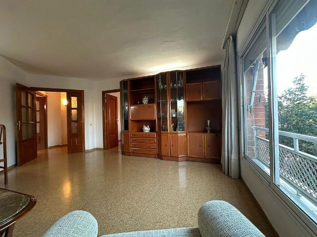 Piso en venta en calle De Quito, Barcelona, de 87 m² 3 habitaciones por 240.000 €