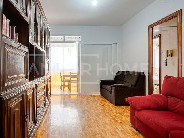 Piso en venta en calle De Rafael Campalans, Hospitalet de Llobregat, L´, de 70 m² por 225.000