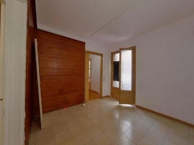 Piso en venta en calle De Rafael Capdevila, Barcelona, de 84 m² 4 habitaciones por 293.700
