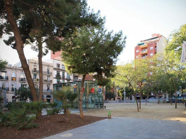 Piso en venta en calle De Ramón y Cajal, Barcelona, de 82 m² 3 habitaciones por 328.000