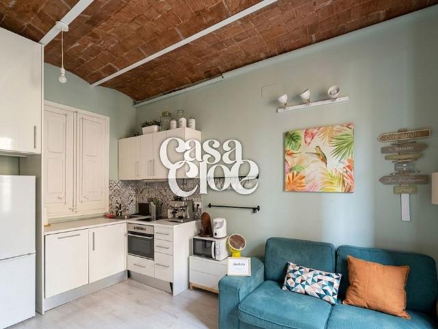 Piso en venta en calle De Rogent, Barcelona, de 55 m² 2 habitaciones por 295.000