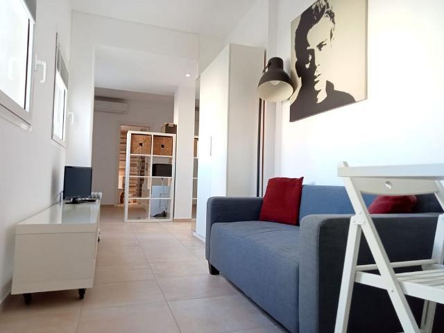 Piso en venta en calle De Roger de Flor, Barcelona, de 30 m² 1 habitación por 185.000