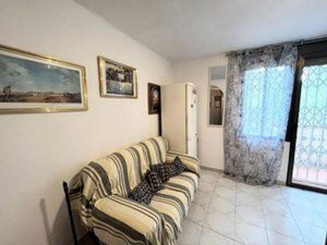 Piso en venta en calle De Rodes, Barcelona, de 52 m² 2 habitaciones por 130.000