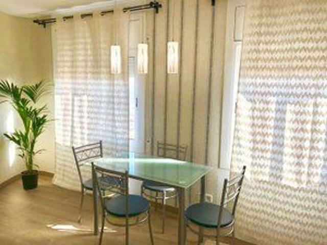 Piso en venta en calle De Rodrigo Caro, Barcelona, de 55 m² 2 habitaciones por 130.000