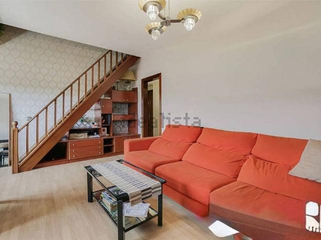 Piso en venta en calle De Rosalia de Castro, Hospitalet de Llobregat, L´, de 105 m² 4 habitaciones por 490.000
