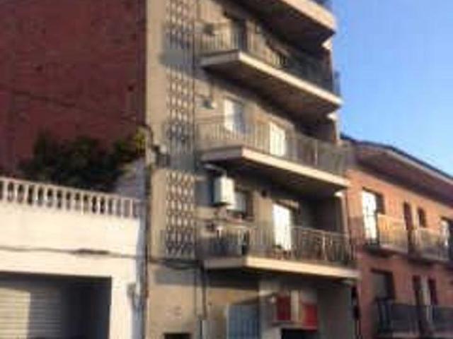 Piso en venta en calle De Sabadell, Rubí, de 113 m² 3 habitaciones por 202.400