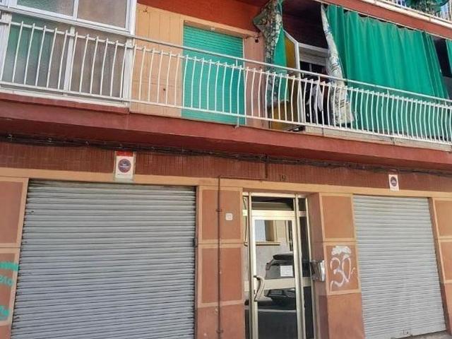Piso en venta en calle De Sant Antoni, Mollet del Vallès, de 72 m² 2 habitaciones por 110.000