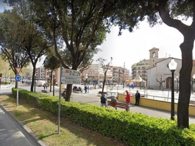 Piso en venta en calle De Sant Francesc, Llagosta, La, de 76 m² 2 habitaciones por 187.000