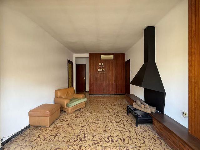 Piso en venta en calle De Sant Iscle, Barcelona, de 87 m² 4 habitaciones por 325.000