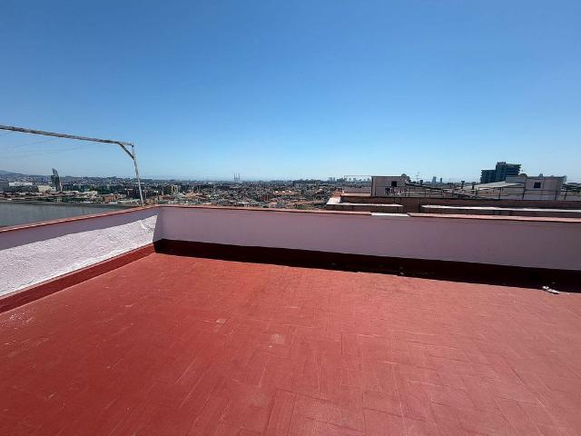 Piso en venta en calle De Sant Iscle, Barcelona, de 87 m² 4 habitaciones por 325.000