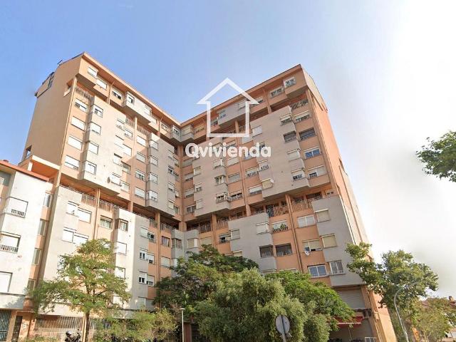 Piso en venta en calle De Sant Isidor, Sabadell, de 82 m² 2 habitaciones por 78.800