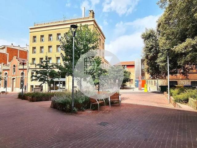 Piso en venta en calle De Sant Leopold, Terrassa, de 78 m² 2 habitaciones por 242.900