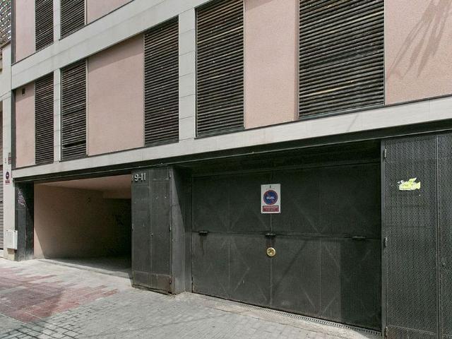 Piso en venta en calle De Sant Magí, Rubí, de 91 m² 2 habitaciones por 199.000