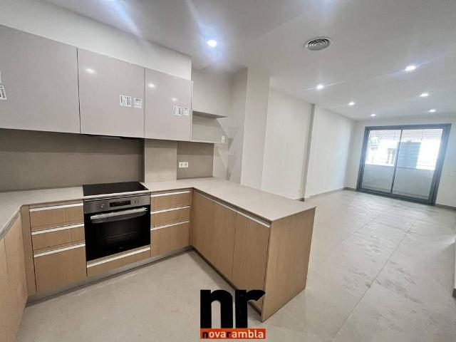 Piso en venta en calle De Sant Salvador, Ripollet, de 46 m² 1 habitación por 199.000