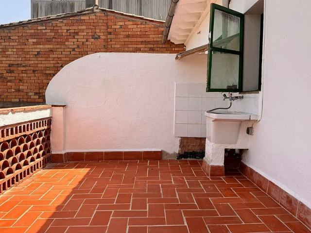 Piso en venta en calle De Sant Sebastià, Taradell, de 51 m² 3 habitaciones por 148.000