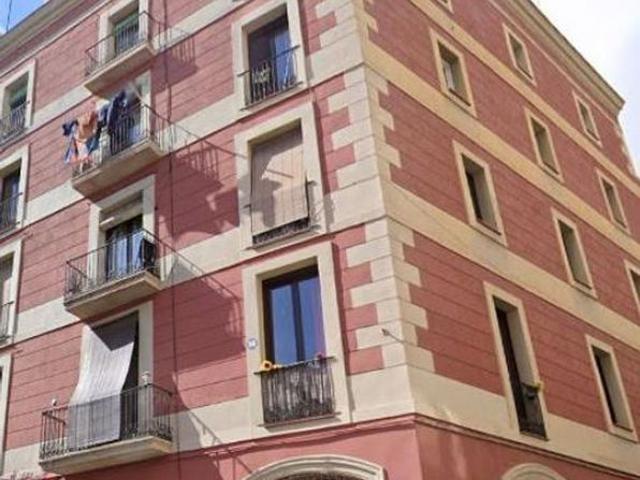Piso en venta en calle De Sant Pau, Barcelona, de 83 m² 3 habitaciones por 360.000