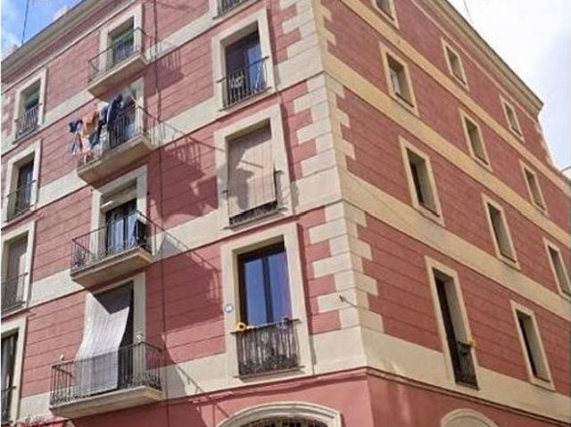 Piso en venta en calle De Sant Pau, Barcelona, de 85 m² 3 habitaciones por 390.000
