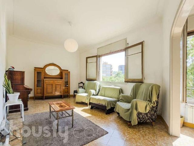 Piso en venta en calle De Sant Pau, Barcelona, de 120 m² 4 habitaciones por 455.000