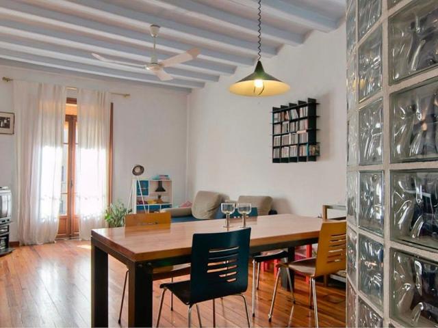 Piso en venta en calle De Sant Pere Més Baix, Barcelona, de 95 m² 2 habitaciones por 385.000