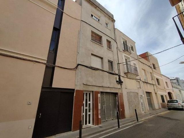 Piso en venta en calle De Sant Roc, Vilanova i La Geltrú, de 88 m² 3 habitaciones por 150.000