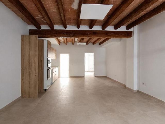 Piso en venta en calle De Sant Vicenç, Reus, de 121 m² 3 habitaciones por 195.000