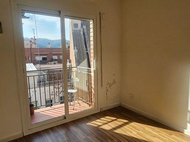 Piso en venta en calle De Santa Albina, Barcelona, de 56 m² 3 habitaciones por 220.000