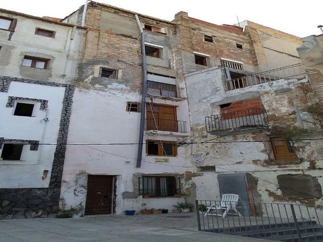 Piso en venta en calle De Santa Clara, Tortosa, de 32 m² 1 habitación por 9.500