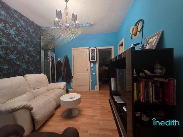 Piso en venta en calle De Santa Rosa, Hospitalet de Llobregat, L´, de 58 m² 2 habitaciones por 205.000