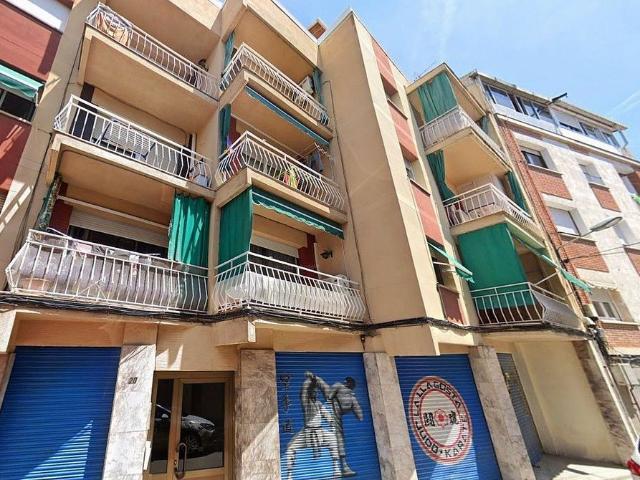 Piso en venta en calle De Santa Rosalia, Llagosta, La, de 66 m² 2 habitaciones por 110.000