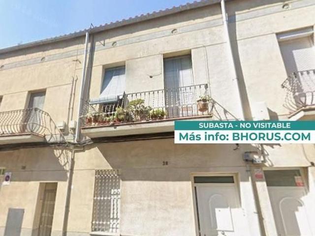 Piso en venta en calle De Santiago Rusiñol, Badalona, de 74 m² 3 habitaciones por 123.000