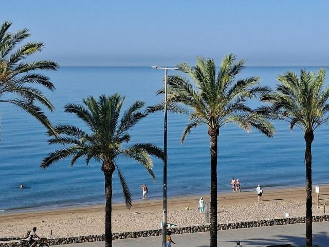 Piso en venta en calle De Santiago Rusiñol, Calafell, de 98 m² 3 habitaciones por 420.000
