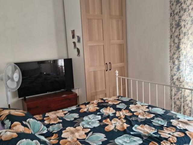 Piso en venta en calle De Santiago Rusiñol, Hospitalet de Llobregat, L´, de 75 m² 3 habitaciones por 240.000