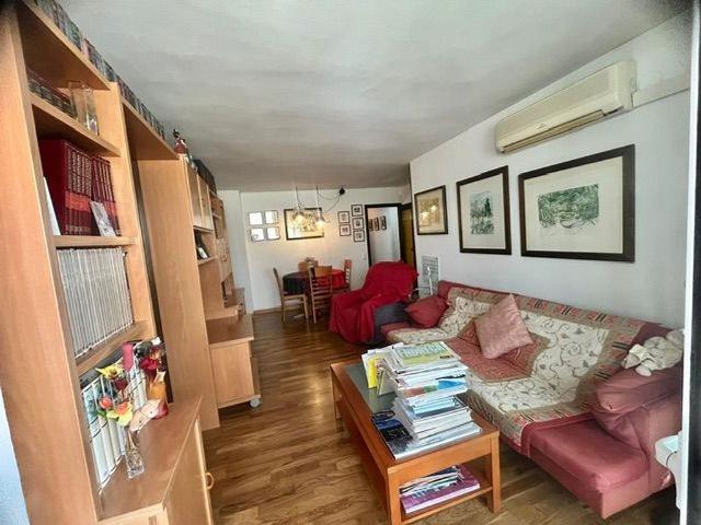 Piso en venta en calle De Sardenya, Barcelona, de 77 m² 3 habitaciones por 450.000