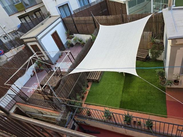 Piso en venta en calle De Sepúlveda, Barcelona, de 101 m² 4 habitaciones por 795.000
