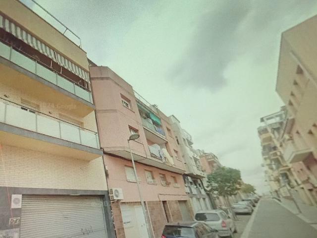 Piso en venta en calle De Sevilla, Badalona, de 137 m² 3 habitaciones por 246.200