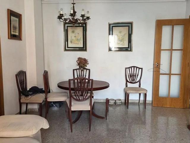 Piso en venta en calle De Sicília, Barcelona, de 69 m² 3 habitaciones por 349.900