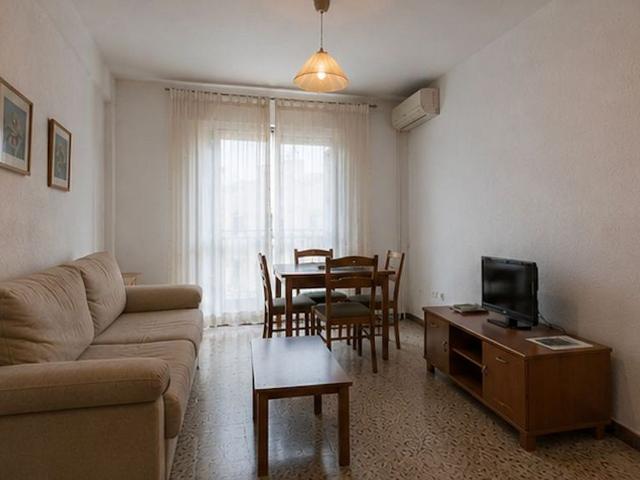 Piso en venta en calle De Sicília, Barcelona, de 75 m² 3 habitaciones por 390.000