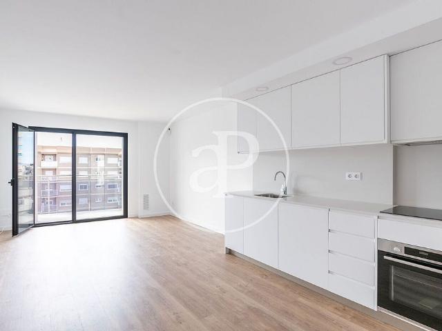Piso en venta en calle De Simancas, Hospitalet de Llobregat, L´, de 82 m² 3 habitaciones por 384.000