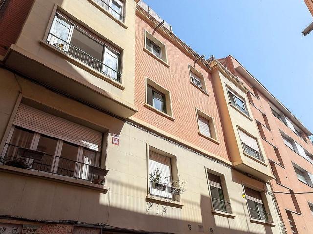 Piso en venta en calle De Siracusa, Barcelona, de 60 m² 3 habitaciones por 398.000