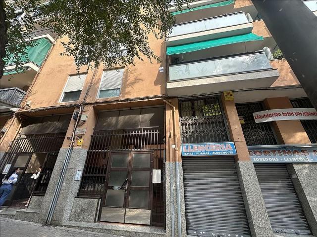 Piso en venta en calle De Sol i Padrís, Sabadell, de 75 m² 3 habitaciones por 106.200