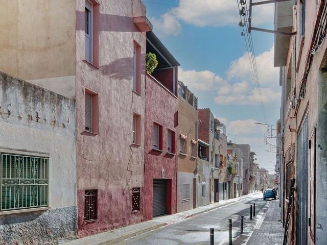 Piso en venta en calle De Tarragona, Sabadell, de 99 m² 2 habitaciones por 149.000
