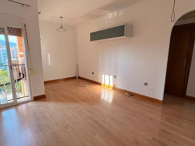 Piso en venta en calle De Terra Baixa, Hospitalet de Llobregat, L´, de 54 m² 2 habitaciones por 185.000