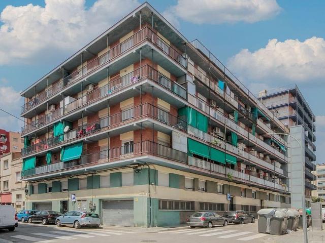 Piso en venta en calle De Tetuan, Sabadell, de 69 m² 3 habitaciones por 162.100