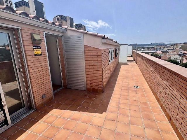 Piso en venta en calle De Tetuan, Sabadell, de 103 m² 4 habitaciones por 420.000