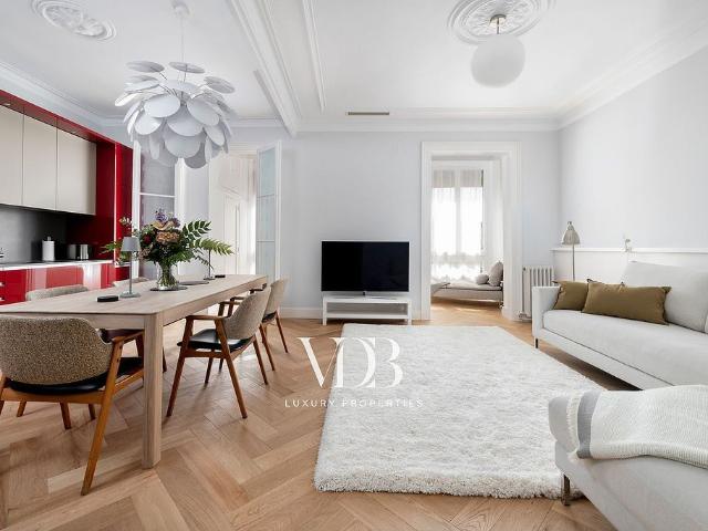 Piso en venta en calle De València, Barcelona, de 103 m² 2 habitaciones por 730.000