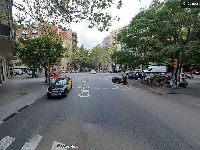 Piso en venta en calle De València, Barcelona, de 106 m² 4 habitaciones por 380.000